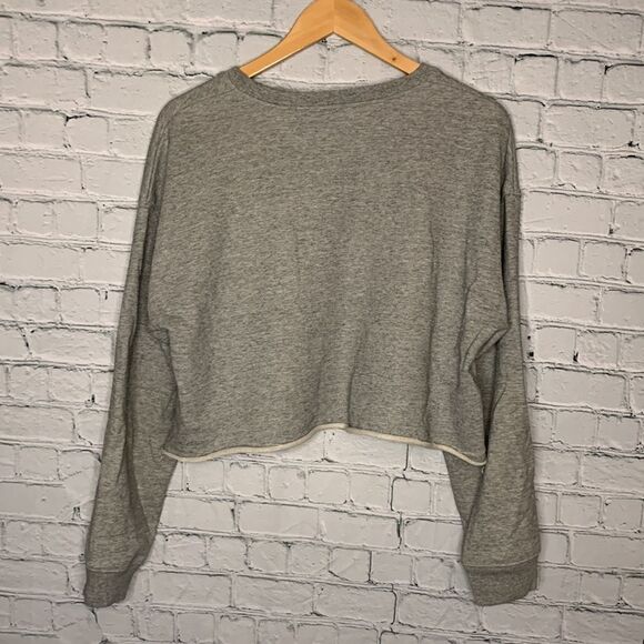 Levis sequined hem cropped sweatshirt. Medium - Picture 5 of 7